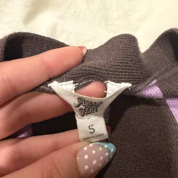 Chic Purple and Brown Checkered Cardigan - Picture 2 of 3